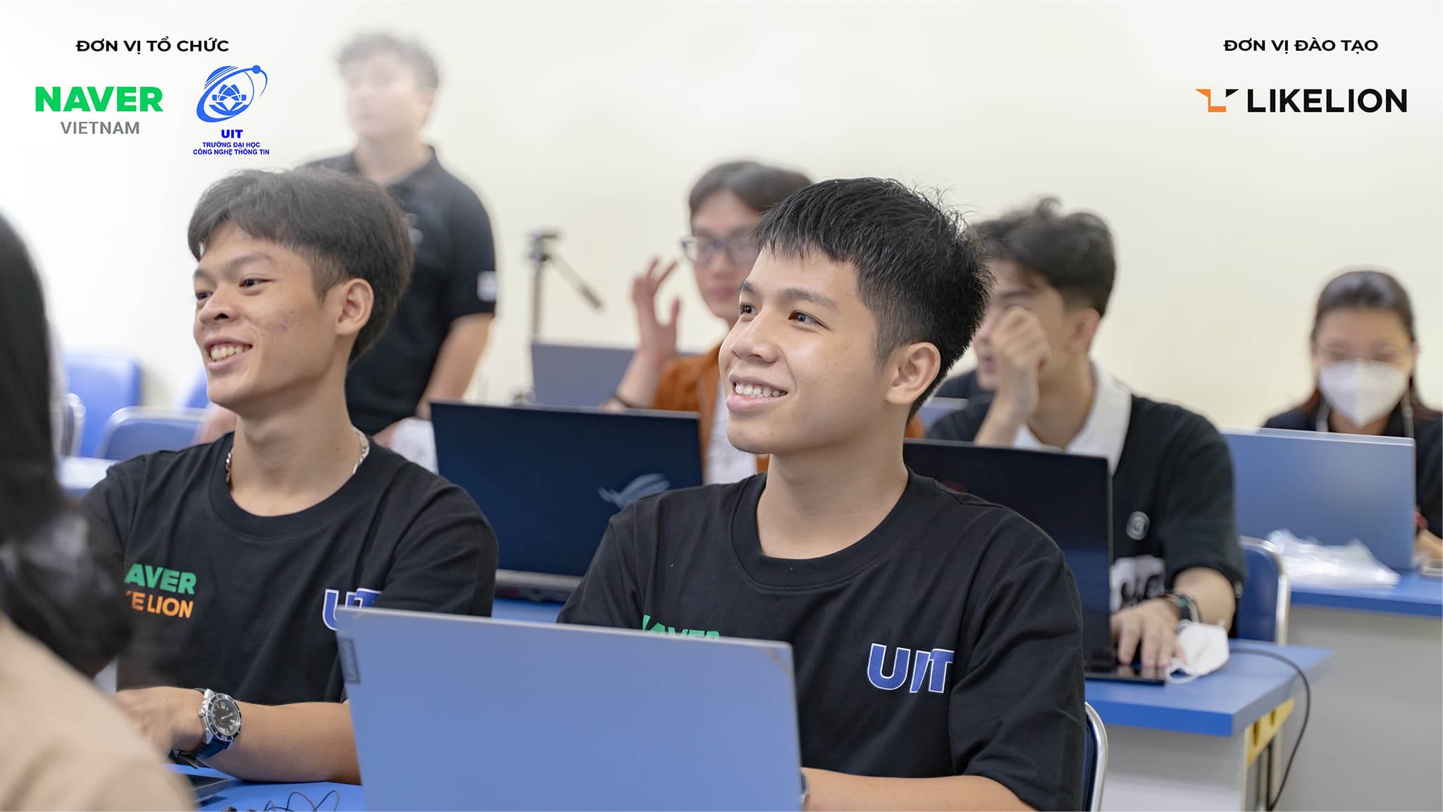 Hình ảnh các bạn sinh viên IT trường ĐH Công nghệ thông tin (UIT) tham gia khoá học Hình ảnh các bạn sinh viên IT trường ĐH Công nghệ thông tin (UIT) tham gia khoá học